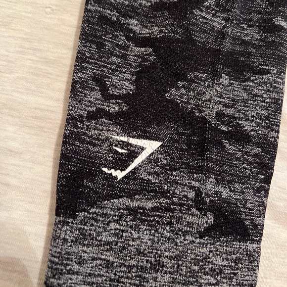 Gymshark Adapt Camo Seamless Leggings - Picture 7 of 8